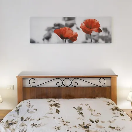 アパート Casa Nel Cuore Di ロアーノ