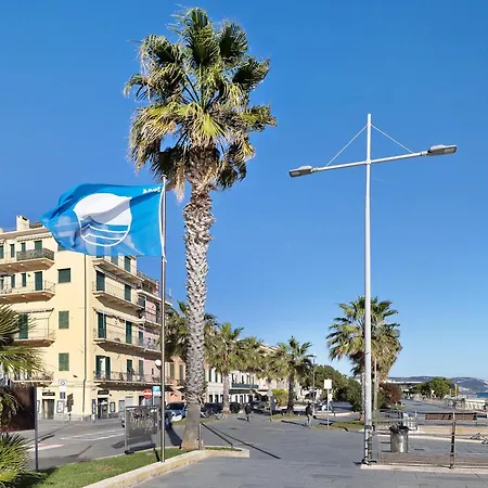 Casa Nel Cuore Di Loano